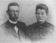 1910-00-00 100 (LA03-271a) Niels Olsen (1867-1938) og Laura Olsen (1876-1925), år gættet.png